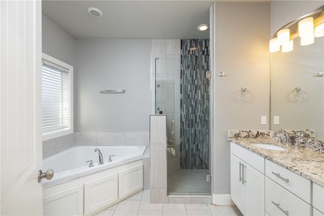 2446 N Wilderness Lane, Fayetteville, AR 72703