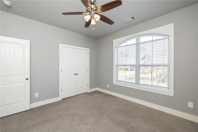 2446 N Wilderness Lane, Fayetteville, AR 72703