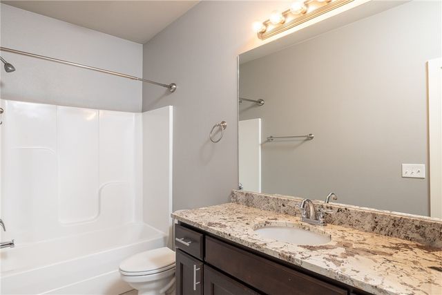 2446 N Wilderness Lane, Fayetteville, AR 72703