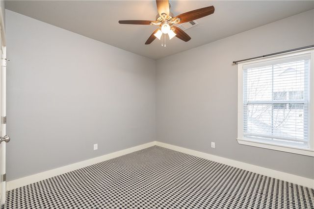 2446 N Wilderness Lane, Fayetteville, AR 72703