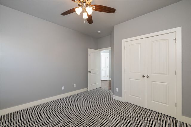 2446 N Wilderness Lane, Fayetteville, AR 72703