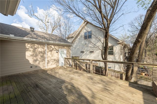 2446 N Wilderness Lane, Fayetteville, AR 72703