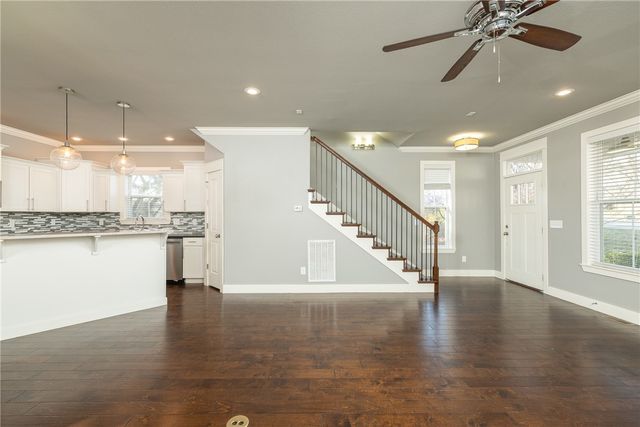 2446 N Wilderness Lane, Fayetteville, AR 72703