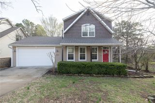 2446 N Wilderness Lane, Fayetteville, AR 72703