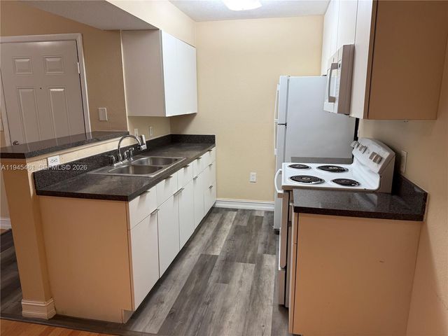 10441 SW 156th Ct 429, Miami, FL 33196