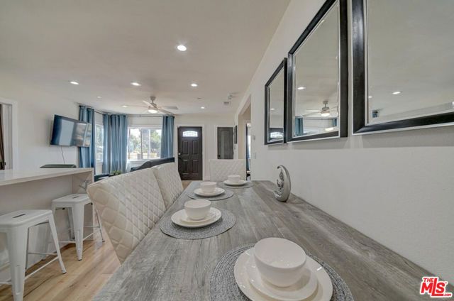12871 Osborne Street, Pacoima (los Angeles), CA 91331
