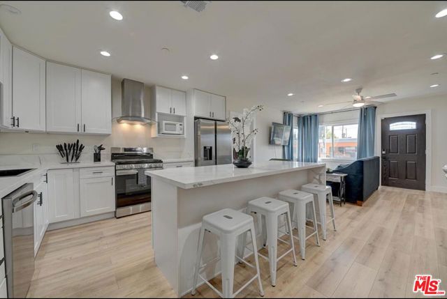 12871 Osborne Street, Pacoima (los Angeles), CA 91331