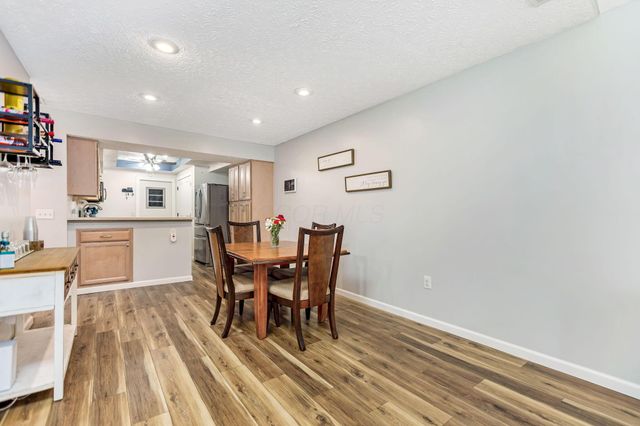 5846 Willow Lake Drive, Grove City, OH 43123
