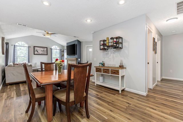 5846 Willow Lake Drive, Grove City, OH 43123