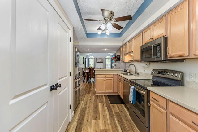 5846 Willow Lake Drive, Grove City, OH 43123