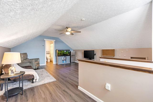 5846 Willow Lake Drive, Grove City, OH 43123