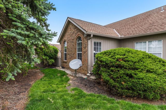 5846 Willow Lake Drive, Grove City, OH 43123