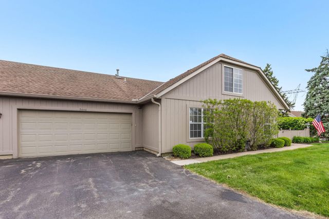 5846 Willow Lake Drive, Grove City, OH 43123