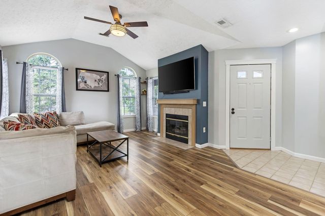 5846 Willow Lake Drive, Grove City, OH 43123