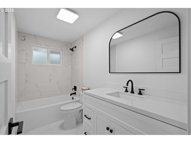 3250 Sw BINFORD LAKE Pkwy, Gresham, OR 97080