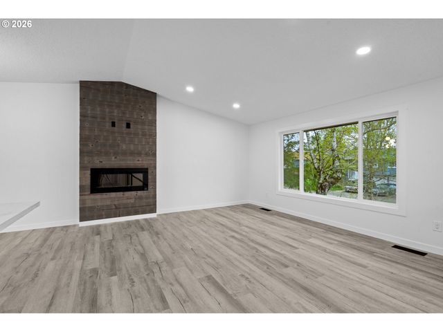 3250 Sw BINFORD LAKE Pkwy, Gresham, OR 97080