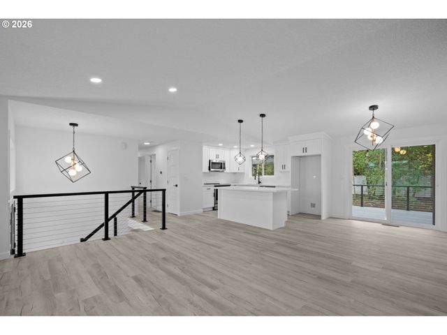 3250 Sw BINFORD LAKE Pkwy, Gresham, OR 97080