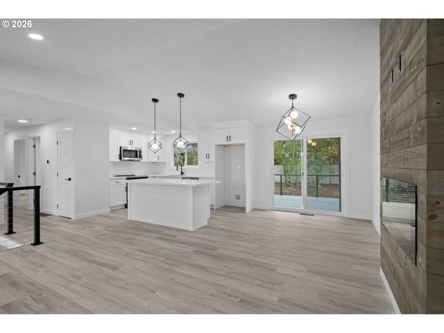 3250 Sw BINFORD LAKE Pkwy, Gresham, OR 97080