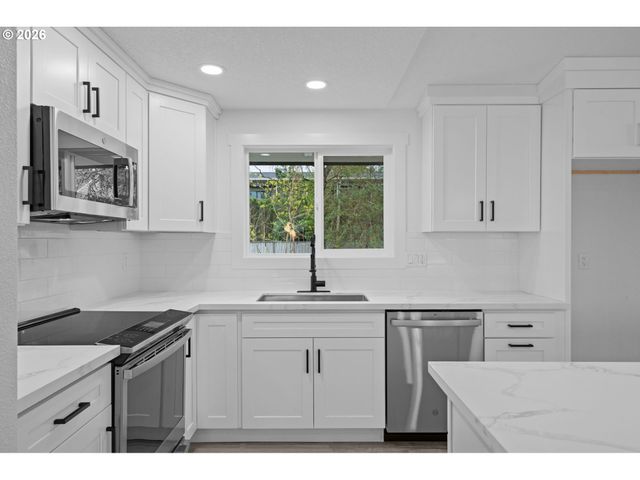 3250 Sw BINFORD LAKE Pkwy, Gresham, OR 97080