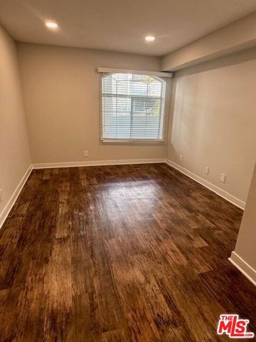 7660 Beverly Boulevard 324, Los Angeles, CA 90036