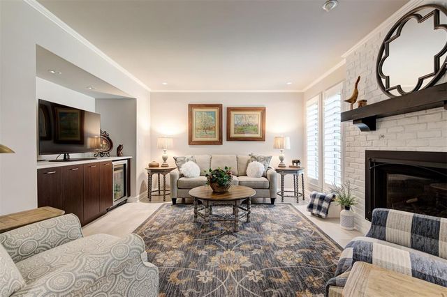 16 Windbrook Square, Norman, OK 73072