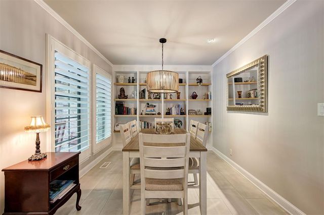 16 Windbrook Square, Norman, OK 73072
