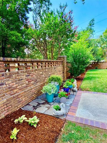 16 Windbrook Square, Norman, OK 73072