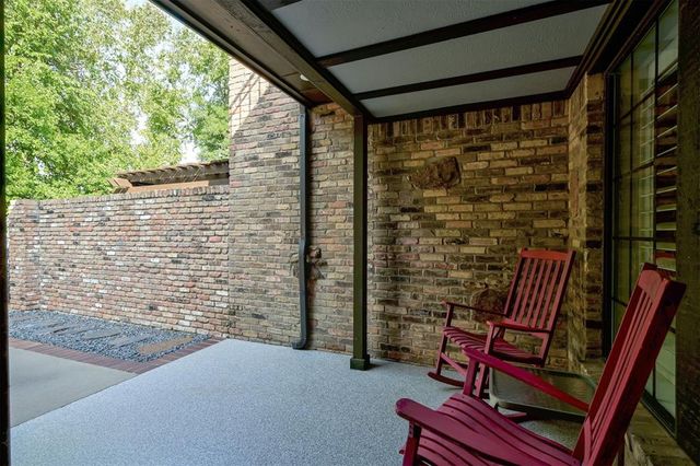 16 Windbrook Square, Norman, OK 73072