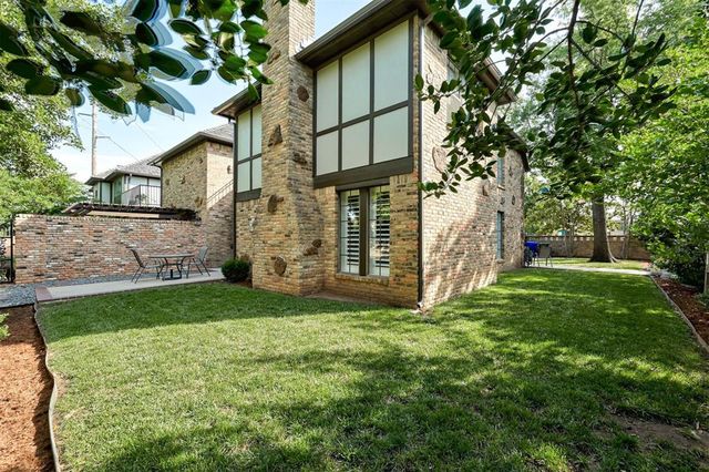 16 Windbrook Square, Norman, OK 73072
