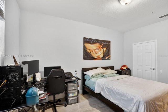 3332 Robert Trent Jones Dr 40203, Orlando, FL 32835