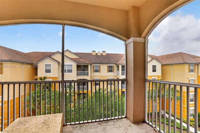 3332 Robert Trent Jones Dr 40203, Orlando, FL 32835