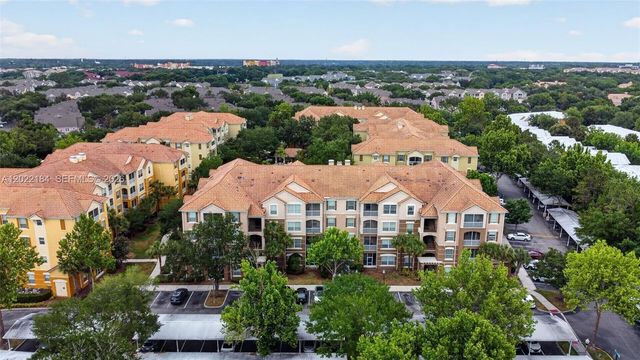 3332 Robert Trent Jones Dr 40203, Orlando, FL 32835