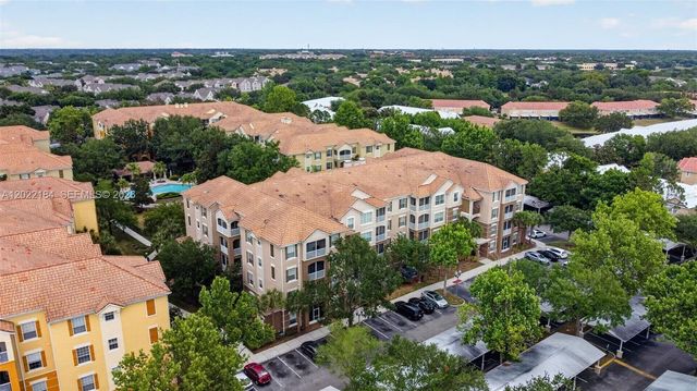 3332 Robert Trent Jones Dr 40203, Orlando, FL 32835