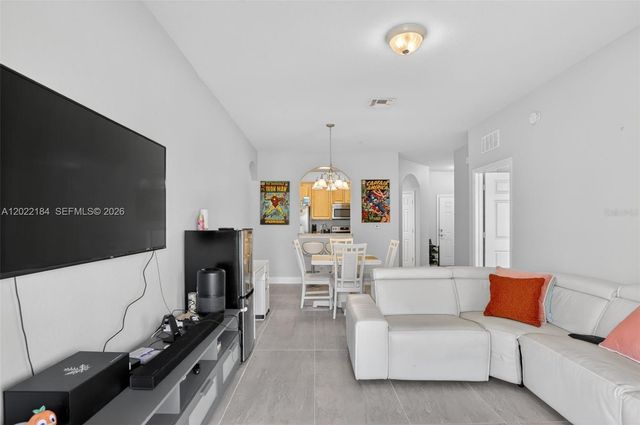 3332 Robert Trent Jones Dr 40203, Orlando, FL 32835