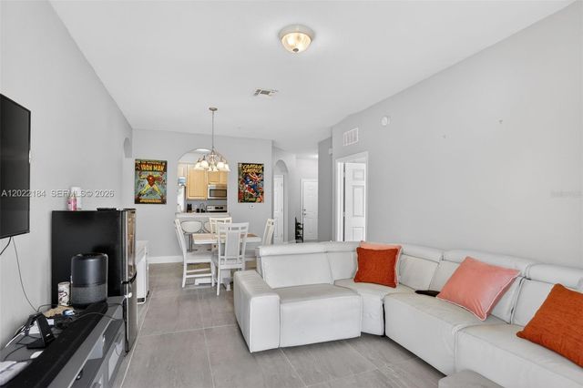 3332 Robert Trent Jones Dr 40203, Orlando, FL 32835