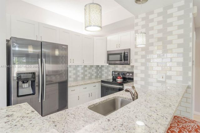 720 S Bella Vista S Court 20, Jupiter, FL 33477