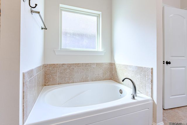 39174 Superior Wood Ave, Gonzales, LA 70737