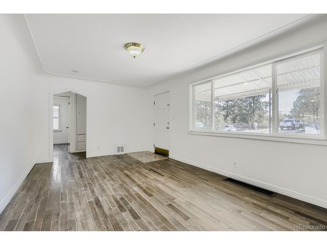 1273 Moline St, Aurora, CO 80010