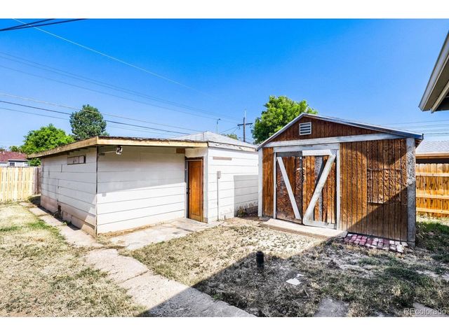 1273 Moline St, Aurora, CO 80010