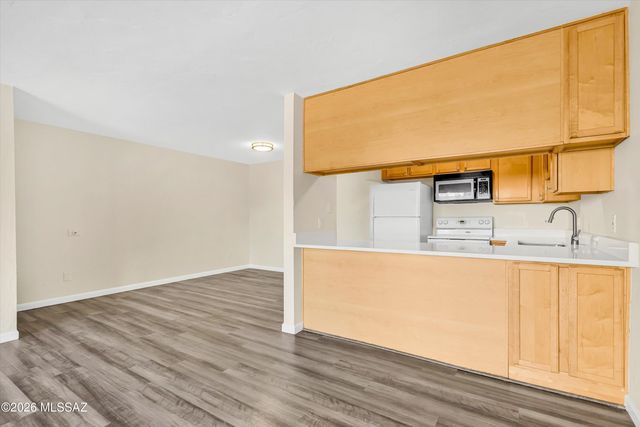 812 S Langley Ave Unit 104, Tucson, AZ 85710