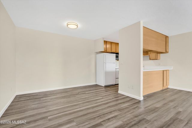 812 S Langley Ave Unit 104, Tucson, AZ 85710