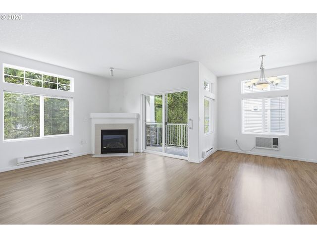 14635 Sw BEARD Rd 102, Beaverton, OR 97007
