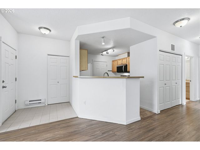 14635 Sw BEARD Rd 102, Beaverton, OR 97007