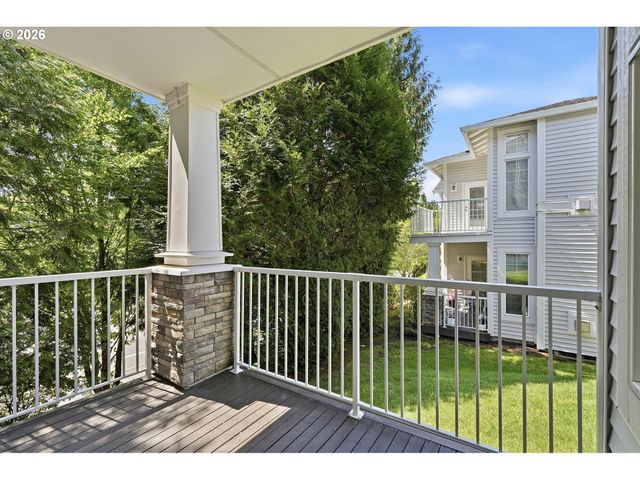 14635 Sw BEARD Rd 102, Beaverton, OR 97007