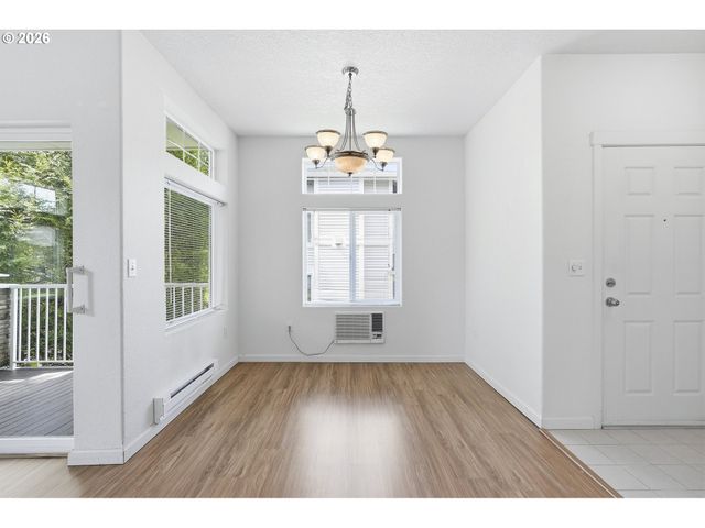 14635 Sw BEARD Rd 102, Beaverton, OR 97007