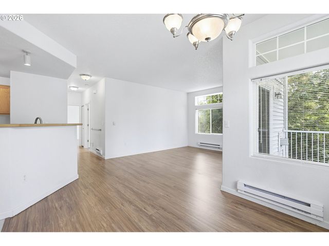14635 Sw BEARD Rd 102, Beaverton, OR 97007