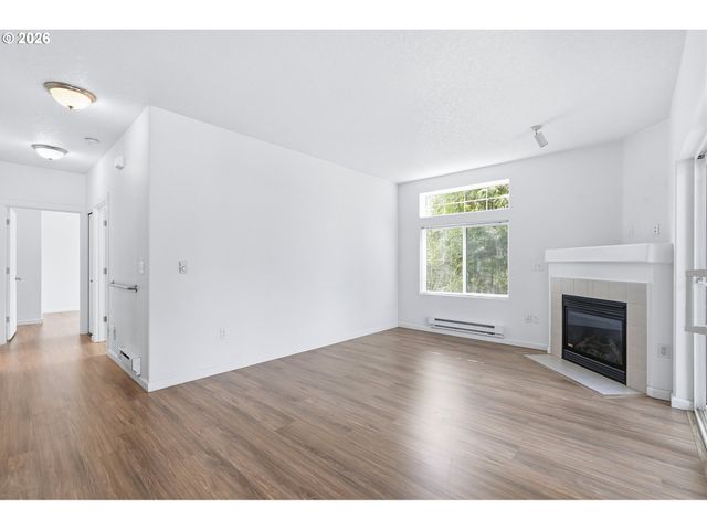 14635 Sw BEARD Rd 102, Beaverton, OR 97007