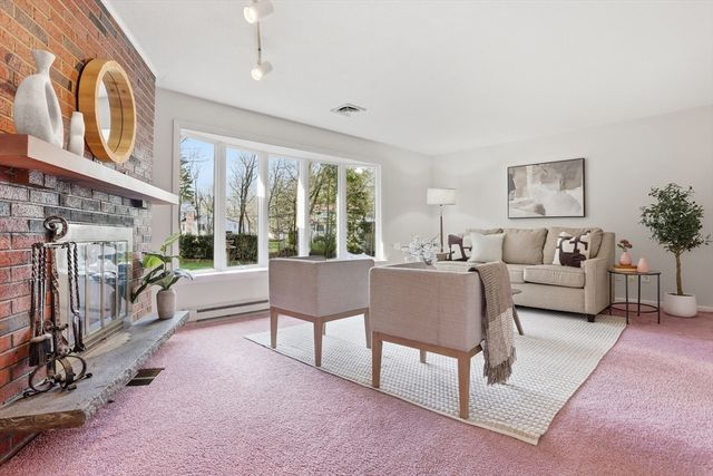 15 Old Marlboro Rd, Maynard, MA 01754