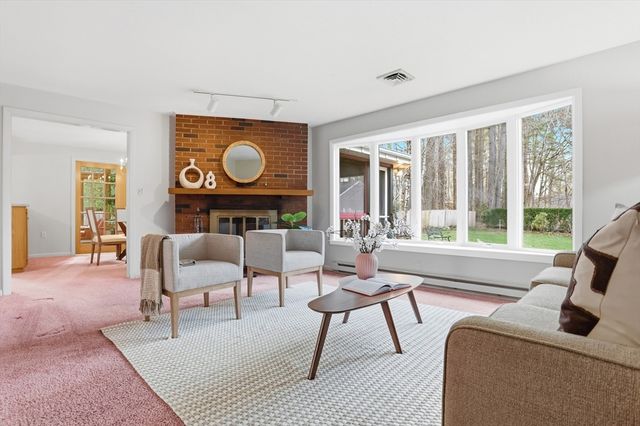 15 Old Marlboro Rd, Maynard, MA 01754