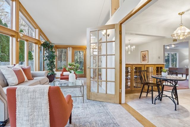 15 Old Marlboro Rd, Maynard, MA 01754